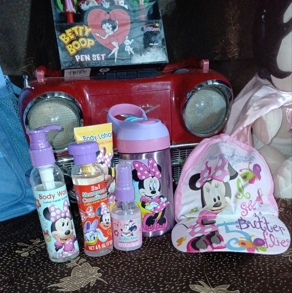 Disney NWOB  bath accessory